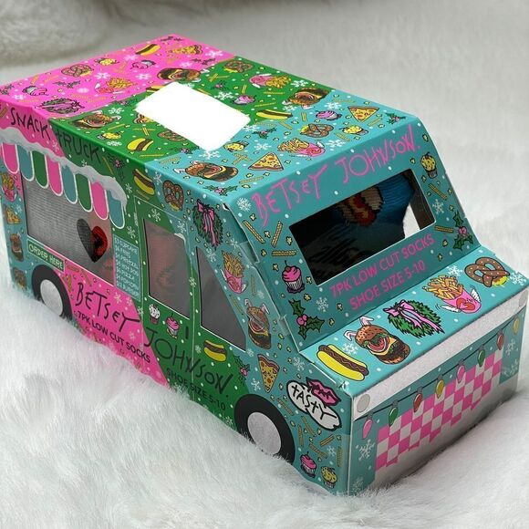 BETSEY JOHNSON Snack Truck 7 Pack Low Cut Socks 9-11 - Picture 1 of 9